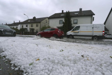 Kr&uacute;py na ulici v nemeckom meste Augsburg.