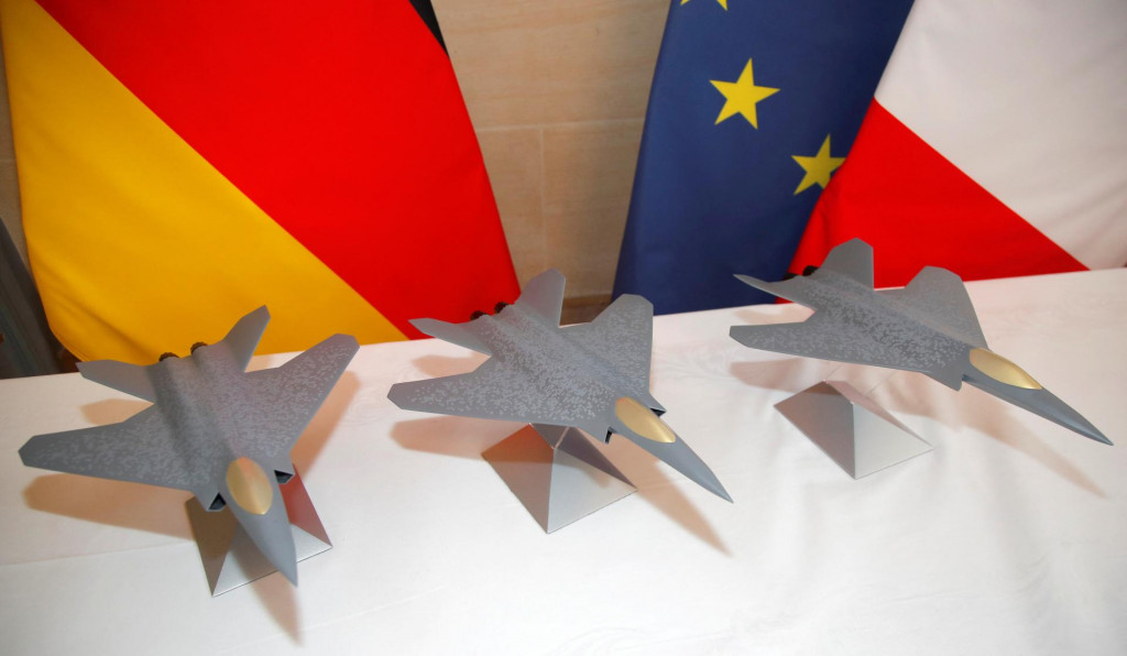 Spr&aacute;va o ukončen&iacute; projektu FCAS prich&aacute;dza v čase rast&uacute;cich v&yacute;ziev na už&scaron;iu obrann&uacute; spolupr&aacute;cu eur&oacute;pskych kraj&iacute;n. FOTO: REUTERS