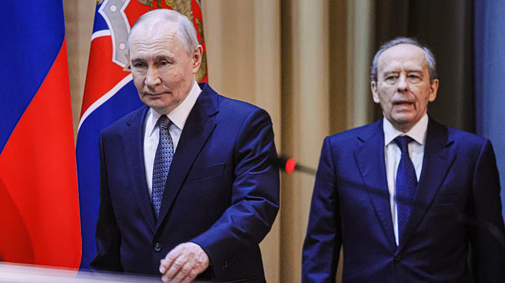 Rusk&yacute; prezident Vladimir Putin a &scaron;&eacute;f FSB Vladimir Bortnikov. FOTO: TASR/AP