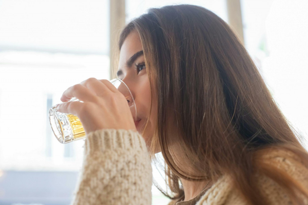 Nemus&iacute; existovať žiadna &bdquo;bezpečn&aacute;&ldquo; hranica pre konzum&aacute;ciu alkoholu.