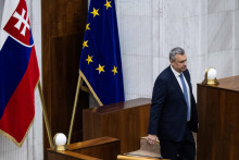 Podpredseda pl&eacute;na Andrej Danko počas j&uacute;novej sch&ocirc;dze. FOTO: TASR/J. Kotian