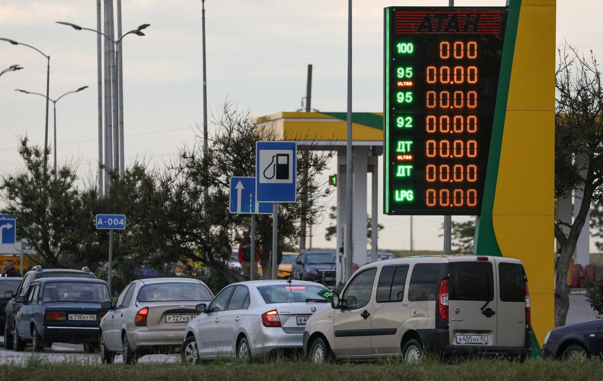 Palivová kríza na Kryme pokračuje. QR kódy na prídel benzínu