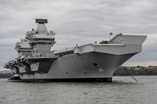 Lietadlov&aacute; loď Kr&aacute;ľovsk&eacute;ho n&aacute;morn&iacute;ctva HMS Queen Elizabeth. FOTO: Wikimedia/Andrew Linnett