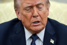 FILE PHOTO: U.S. President Donald Trump speaks as he meets with German Chancellor Friedrich Merz (not pictured) in the Oval Office at the White House in Washington, D.C., U.S., March 3, 2026. REUTERS/Jonathan Ernst/File Photo FOTO: Jonathan Ernst