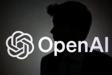 Začiatkom j&uacute;na &scaron;t&aacute;t Florida zažaloval OpenAI a jej &scaron;&eacute;fa Sama Altmana. Obvinil firmu, že ignorovala bezpečnostn&eacute; varovania a spr&iacute;stupnila svoj chatbot ChatGPT napriek tomu, že vedela, že m&ocirc;že použ&iacute;vateľom &scaron;kodiť. FOTO: REUTERS