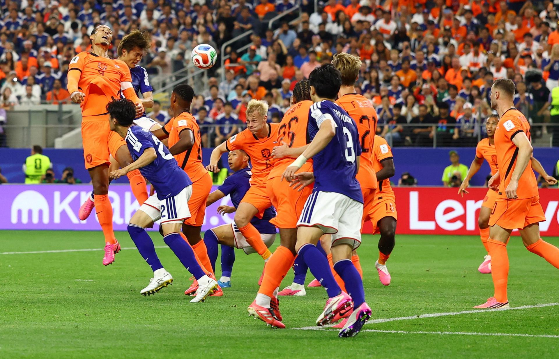 MS vo futbale: Holanďania remizovali s Japonskom