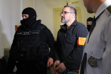 Spolupracuj&uacute;ci obvinen&yacute; Marek Kodada tvrd&iacute;, že pondikateľovi Martinovi Kvietikovi (na sn&iacute;mke) odovzdal viac ako tri mili&oacute;ny eur. FOTO: TASR/J&aacute;n Kro&scaron;l&aacute;k
