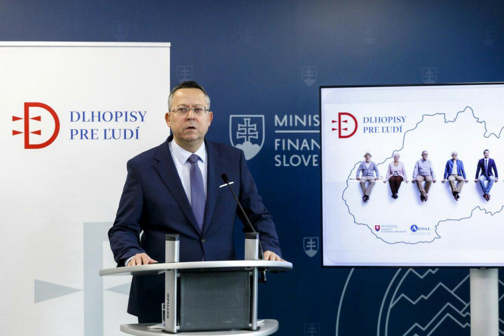 Minister financi&iacute; Ladislav Kamenick&yacute;. FOTO: TASR/D. Veselsk&yacute;