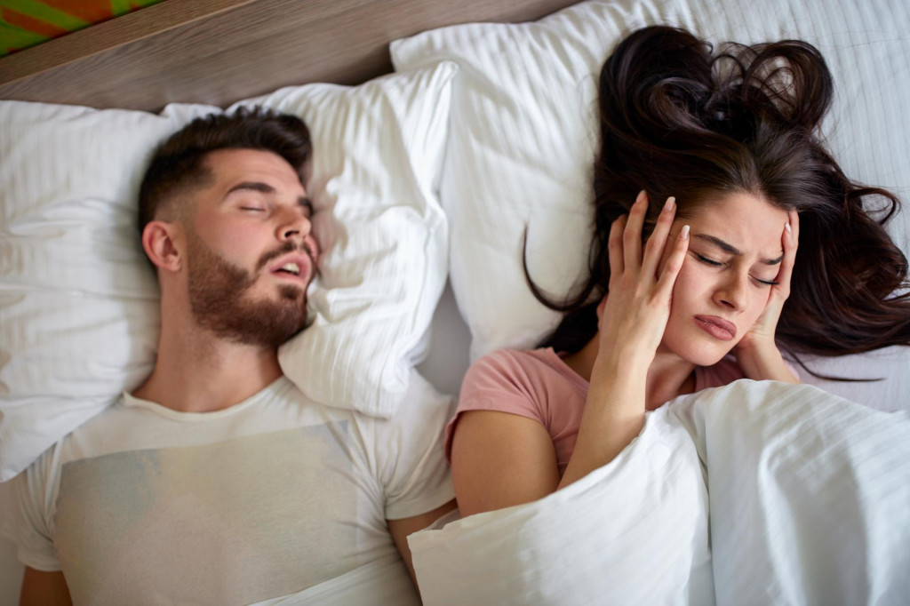D&yacute;chanie &uacute;stami m&ocirc;že p&ocirc;sobiť ne&scaron;kodne, no pri dlhodobom n&aacute;vyku vie ovplyvniť sp&aacute;nok, &uacute;stnu dutinu, čeľuste aj celkov&eacute; nap&auml;tie v tele.