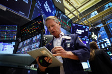 Podľa analytikov spoločnosti BlackRock zostan&uacute; v ďal&scaron;&iacute;ch t&yacute;ždňoch jedn&yacute;m z hlavn&yacute;ch motorov rastu firemn&yacute;ch ziskov mas&iacute;vne invest&iacute;cie do umelej inteligencie. FOTO: REUTERS