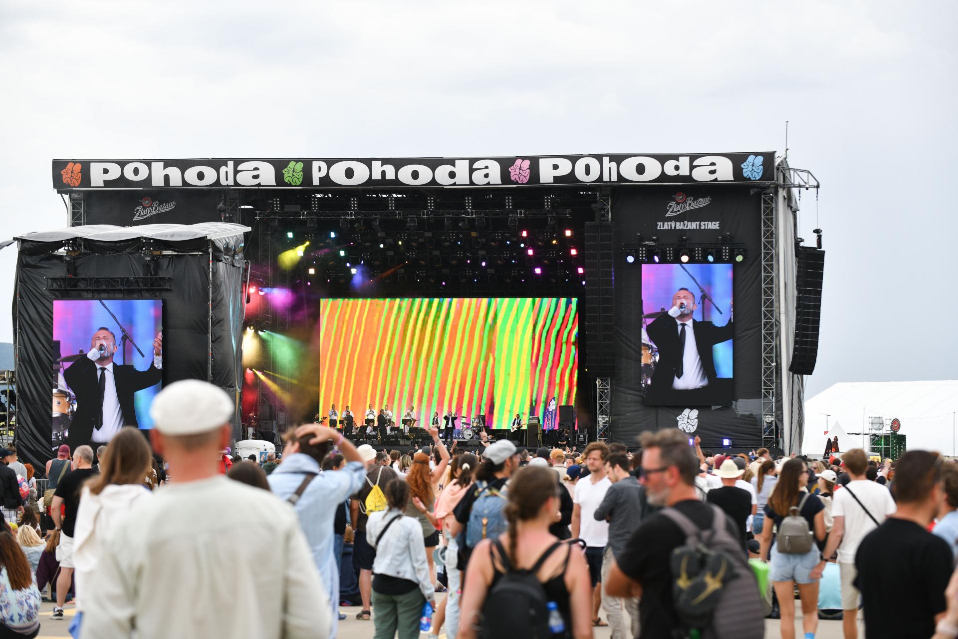 Pohoda odmieta podmienky ministerstva obrany. Ka&scaron;č&aacute;k hovor&iacute; o slobode prejavu, rezort o politickom m&iacute;tingu