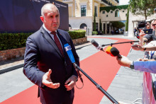 Radev tvrd&iacute;, že Bulharsko nes&uacute;hlas&iacute; s uvaľovan&iacute;m sankci&iacute; na predstaviteľov ruskej pravosl&aacute;vnej cirkvi. FOTO: Reuters