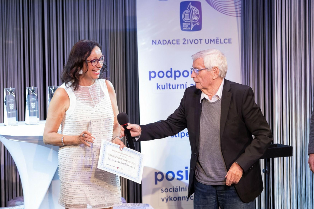Jaroslav Such&aacute;nek na pred&aacute;van&iacute; cien ARTES. FOTO: Ivan Kahun/Rytmus zivota/MAFRA