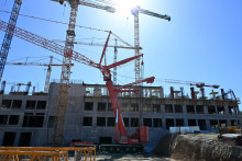 Na sn&iacute;mke stav v&yacute;stavby novej vojenskej nemocnice v Pre&scaron;ove k 26. m&aacute;ju 2026. FOTO: TASR/Roman Hanc