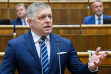 Fico zd&ocirc;raznil, že patr&iacute; medzi premi&eacute;rov, ktor&iacute; s&uacute; otvoren&iacute; komunik&aacute;cii s Ruskom. FOTO: TASR/Jaroslav Nov&aacute;k