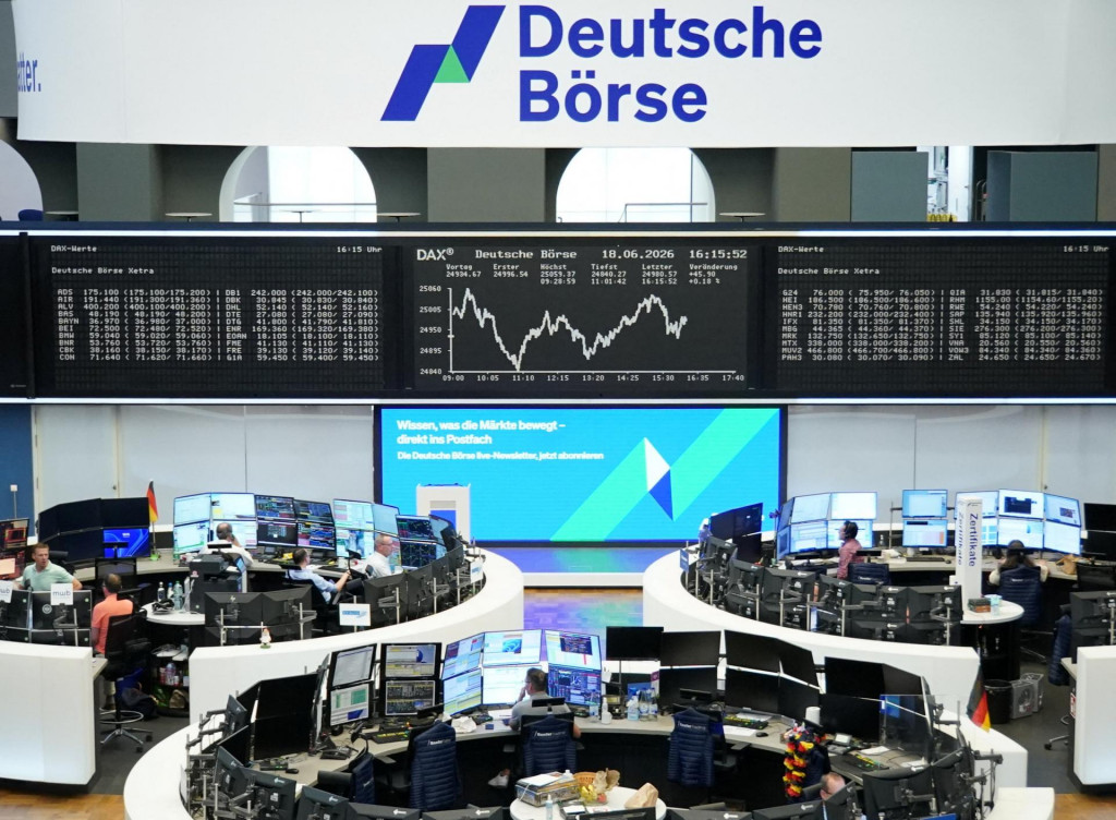 Nemeck&yacute; index DAX priniesol tento rok v&yacute;nos menej ako tri percent&aacute;. FOTO: Reuters