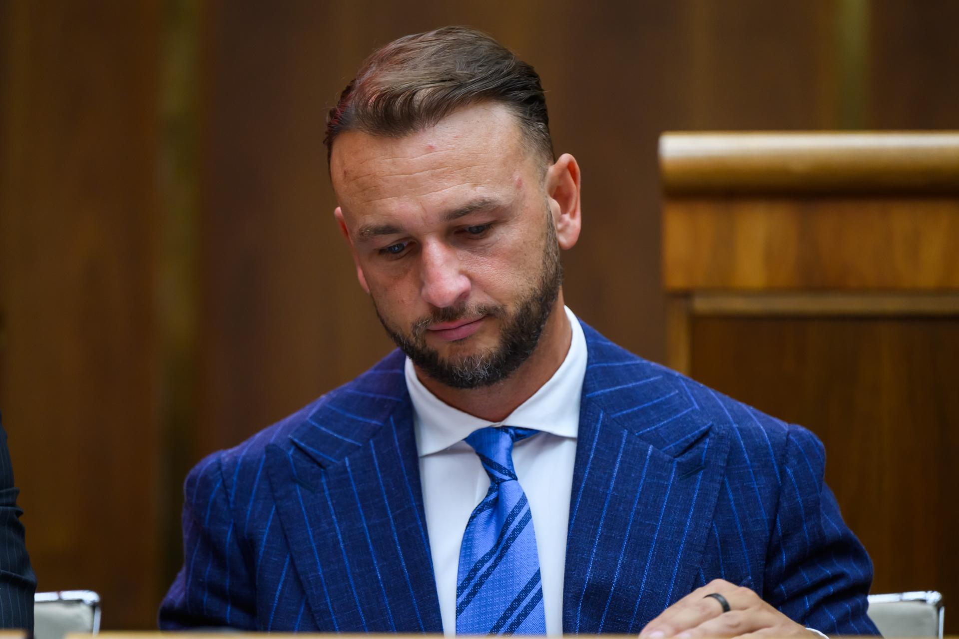 Kampaň rezortu vn&uacute;tra preveruje pol&iacute;cia. Ak zachr&aacute;ni jeden život, m&aacute; zmysel, reaguje &Scaron;utaj E&scaron;tok