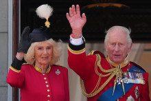 Britsk&aacute; kr&aacute;ľovn&aacute; Kamila a kr&aacute;ľ Karol III. FOTO: TASR/AP