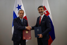 Minister zahraničn&yacute;ch vec&iacute; a eur&oacute;pskych z&aacute;ležitost&iacute;Juraj Blan&aacute;r sa stretol so svoj&iacute;m rezortn&yacute;m kolegom Javierom Mart&iacute;nez-Achom V&aacute;squezom. FOTO: Ministerstvo zahraničn&yacute;ch vec&iacute; SR