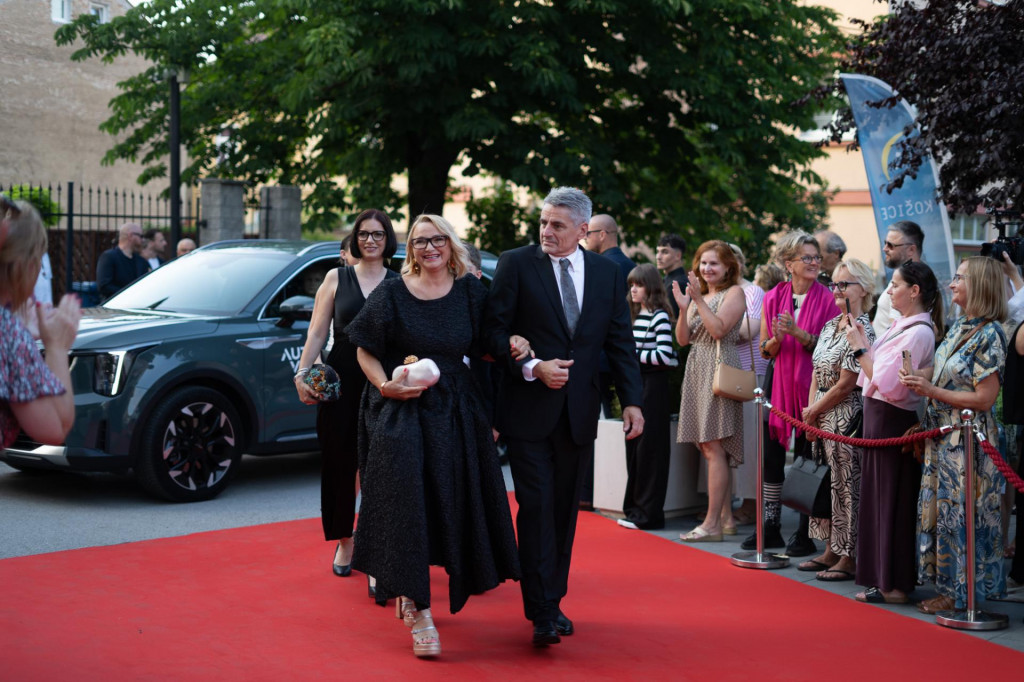 Anna &Scaron;i&scaron;kov&aacute; pri&scaron;la s nov&yacute;m partnerom.