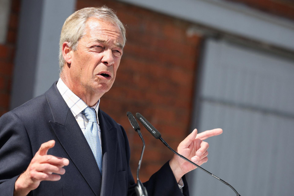 L&iacute;der britskej protiimigračnej strany Reform UK Nigel Farage. FOTO: Reuters