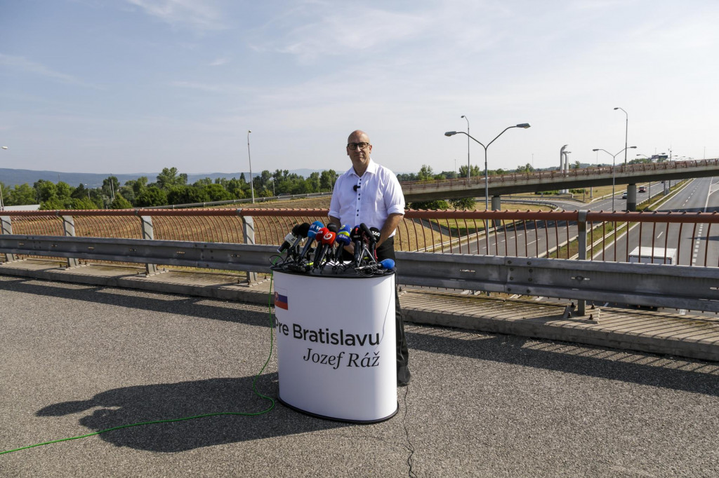 &Scaron;anci na z&iacute;skanie poz&iacute;cie prim&aacute;tora Bratislavy neodolal minister dopravy nominovan&yacute; Smerom Jozef R&aacute;ž. FOTO: TASR/Dano Veselsk&yacute;