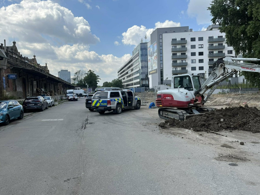 Česk&aacute; pol&iacute;cia evakuovala okolie hlavnej železničnej stanice v Brne. FOTO: X/Policie ČR