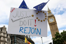 Brit&aacute;nia m&aacute; v s&uacute;časnosti druh&yacute; najslab&scaron;&iacute; rast ekonomiky na obyvateľa v r&aacute;mci siedmich najv&auml;č&scaron;&iacute;ch ekonom&iacute;k sveta G7. FOTO: Reuters