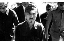 Hir&oacute; Onoda na filip&iacute;nskom ostrove Lubang v marci 1974, keď konečne pripustil, že druh&aacute; svetov&aacute; vojna sa skončila, a vzdal sa.