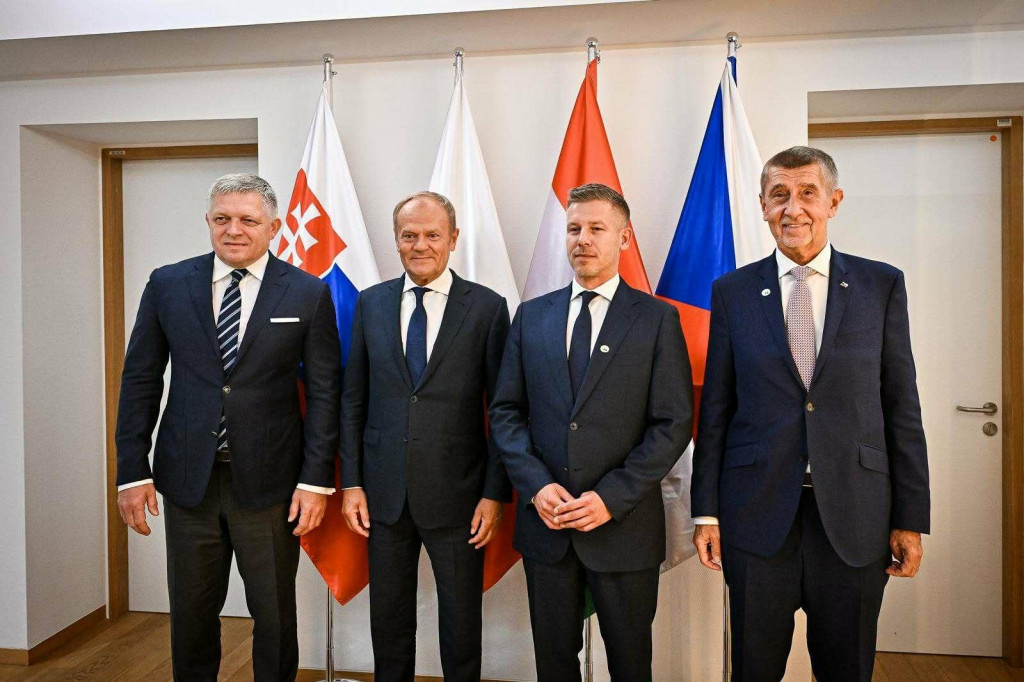 Premi&eacute;ri Slovenska Robert Fico, Poľska Donald Tusk, Maďarska P&eacute;ter Magyar a Česka Andrej Babi&scaron; oživuj&uacute; V4. FOTO: Facebook/&Uacute;rad vl&aacute;dy SR FOTO: Facebook/&Uacute;rad vl&aacute;dy SR