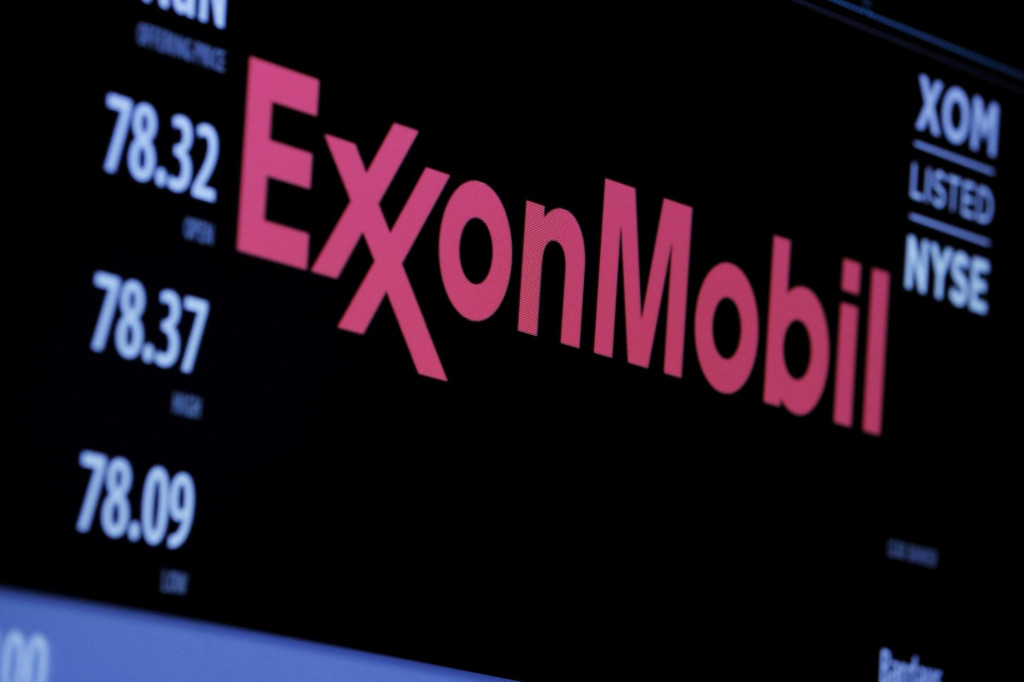 ExxonMobil sa usiluje o kompenz&aacute;cie za skonfi&scaron;kovan&uacute; rafin&eacute;riu a ďal&scaron;ie akt&iacute;va, ktor&eacute; na Kube vlastnil jeho predchodca Standard Oil. FOTO: REUTERS