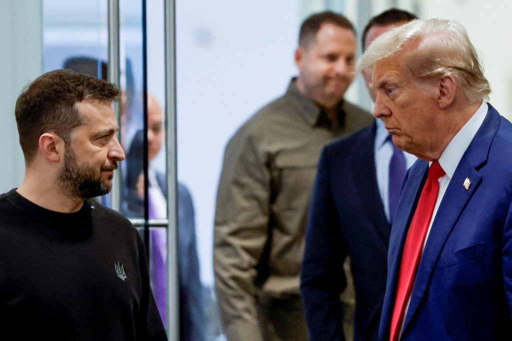 Ukrajinsk&yacute; prezident Volodymyr Zelenskyj ​a prezident USA Donald Trump. FOTO: Reuters