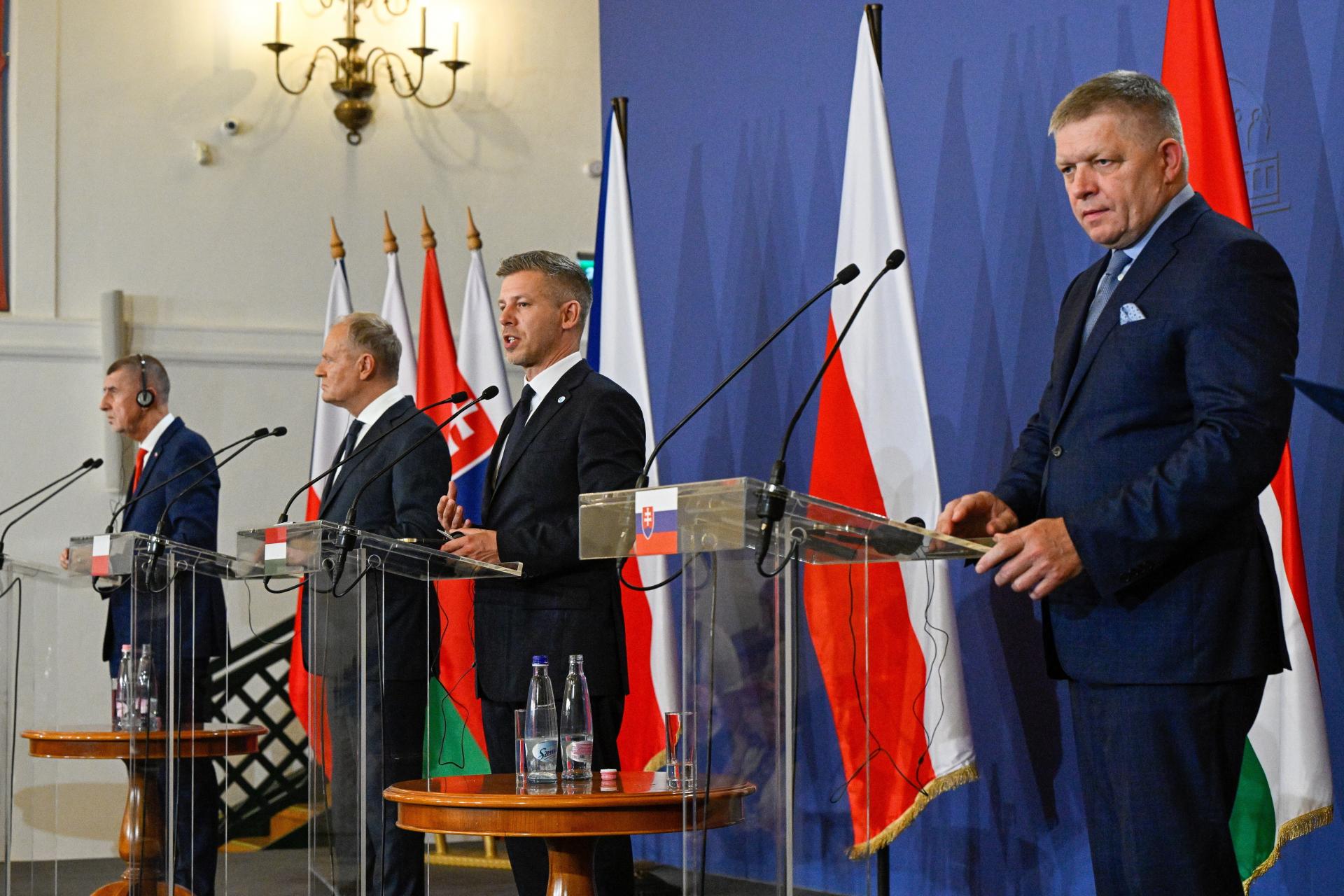 Svet benešove dekréty sú opäť na stole. Magyar sa s ficom dohodol na zriadení pracovnej skupiny k sporným otázkam 2026 7137732 svet iustitia. Bg iustitia. Bg maďarský premiér péter magyar vo štvrtok vyhlásil, že sa predsedom vlády robertom ficom dohodol na zriadení pracovnej skupiny na riešenie sporných otázok pri benešových dekrétoch. Uskutočniť by sa mali... Benešove dekréty sú opäť na stole. Magyar sa s ficom dohodol na zriadení pracovnej skupiny k sporným otázkam 2026 2026-06-25 22:11:58 iustitia. Bg spravodlivosť - iustitia. Bg svet