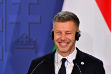 Server szeretlekmagyarorszag.hu pripomenul, že &scaron;&eacute;fka maďarskej diplomacie vo vl&aacute;de premi&eacute;ra P&eacute;tera Magyara už v m&aacute;ji odvolala veľvyslanca vo Var&scaron;ave. FOTO: Reuters