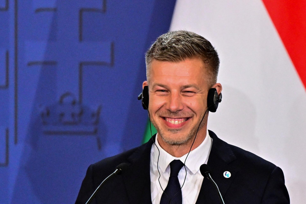 Server szeretlekmagyarorszag.hu pripomenul, že &scaron;&eacute;fka maďarskej diplomacie vo vl&aacute;de premi&eacute;ra P&eacute;tera Magyara už v m&aacute;ji odvolala veľvyslanca vo Var&scaron;ave. FOTO: Reuters