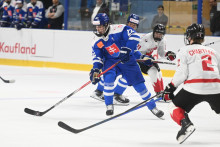 Adam Goljer počas pr&iacute;pravn&eacute;ho z&aacute;pasu hr&aacute;čov do 18 rokov pred Hlinka Gretzky Cupom Slovensko - Kanada. FOTO TASR/L. Grinaj