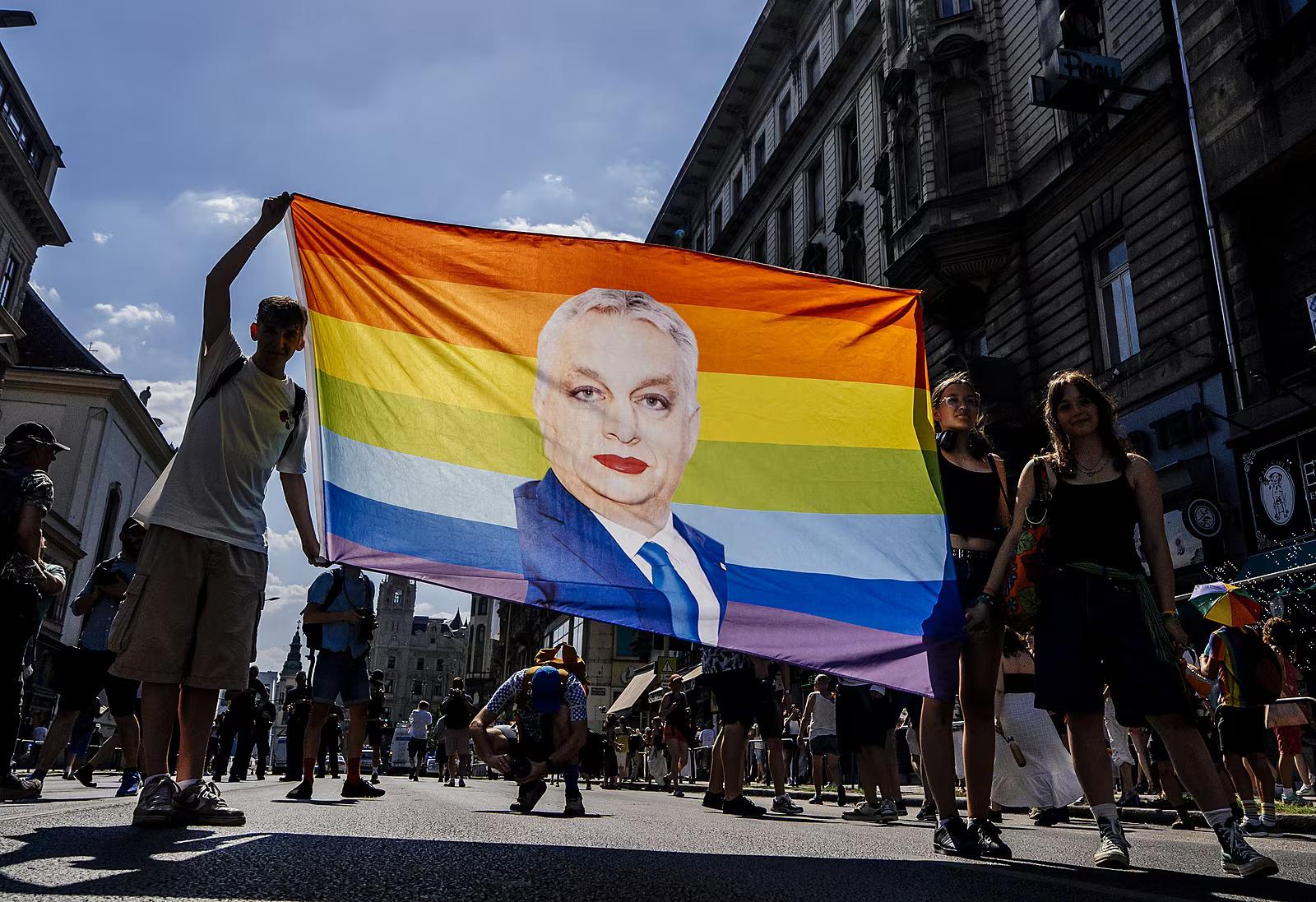 Oper&aacute;cia Očistn&yacute; oheň. Maďarsko sa zameralo na orb&aacute;novsk&uacute; mafiu, zatkn&uacute; aj Viktora?