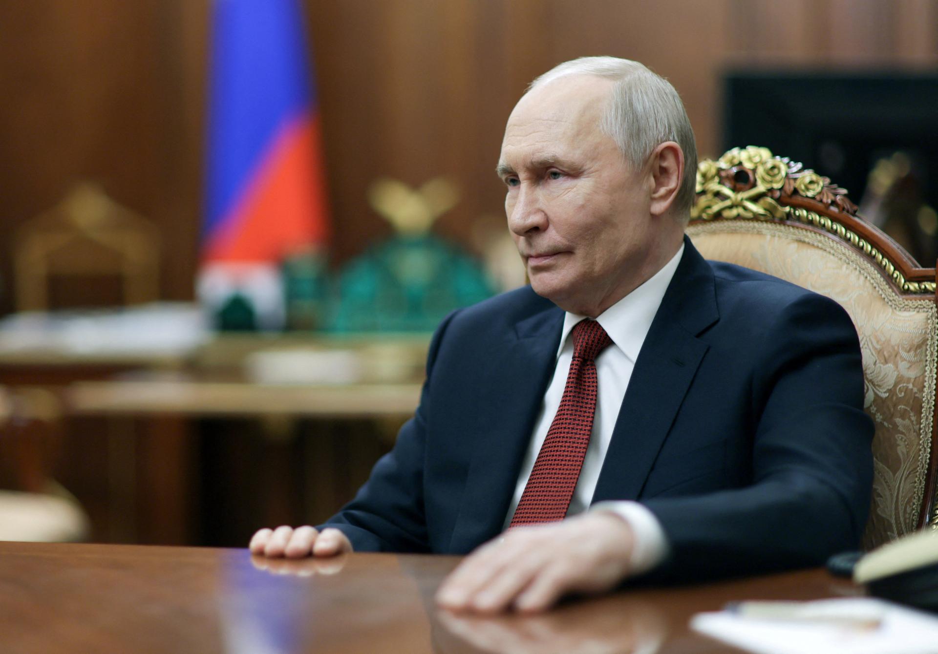 Putin čak&aacute; pr&iacute;chod vyjedn&aacute;vačov na rokovania o Ukrajine, len čo USA vyrie&scaron;ia ot&aacute;zku Ir&aacute;nu