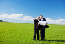 Pred začat&iacute;m konania je rozumn&eacute; zistiť aj re&aacute;lnu hodnotu parcely. FOTO: Dreamstime