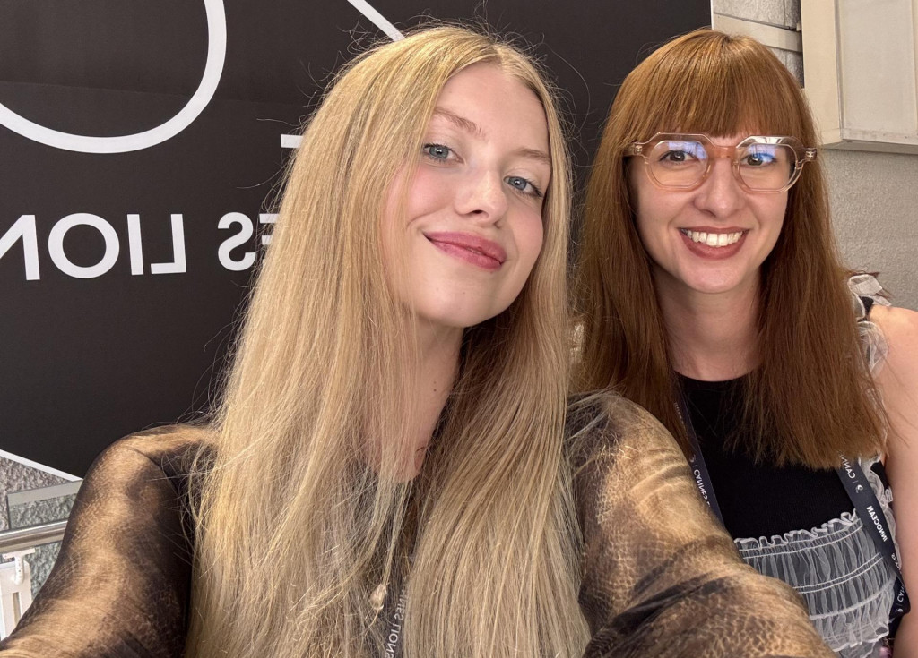 Nie je d&ocirc;ležit&eacute; kde si, ale s k&yacute;m si. Veronika Ryb&aacute;rov&aacute; a Lucia Peterkov&aacute; na Young Lions