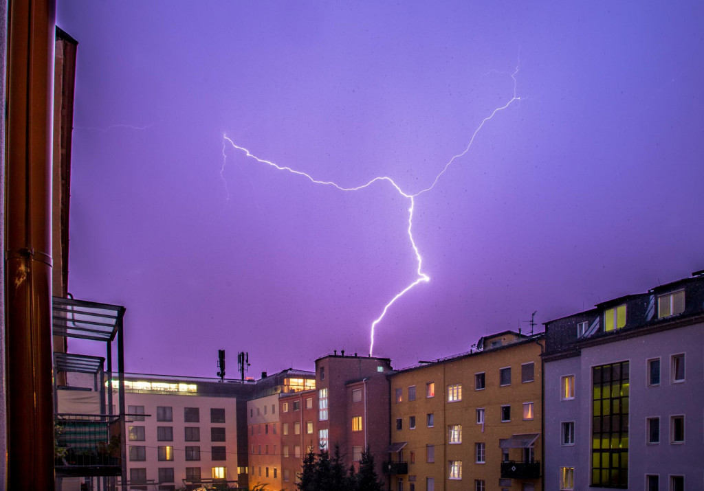 S&uacute; zariadenia počas b&uacute;rok v bezpeč&iacute;? FOTO: Dreamstime