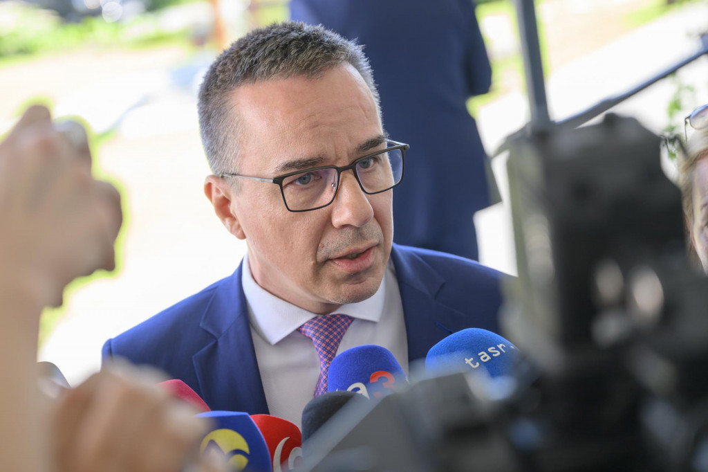 Na sn&iacute;mke minister pr&aacute;ce, soci&aacute;lnych vec&iacute; a rodiny Erik Tom&aacute;&scaron; (Hlas-SD). FOTO: TASR/Michal Sv&iacute;tok