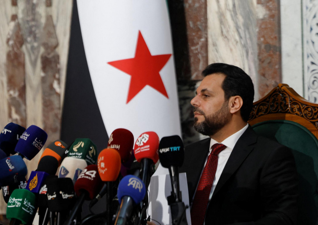 Mohammed Taha al-Ahmad, predseda s&yacute;rskeho Vy&scaron;&scaron;ieho v&yacute;boru pre voľby do Ľudov&eacute;ho zhromaždenia. FOTO: Reuters