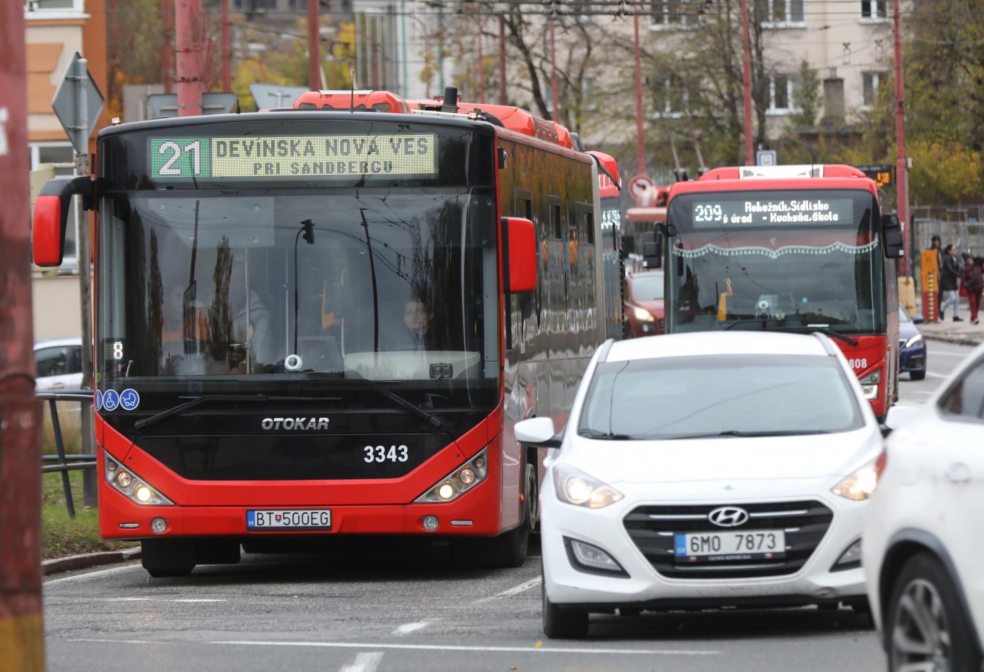 Vodiči autobusov v&aacute;s za toto nen&aacute;vidia: Chyby, ktor&eacute; &bdquo;osob&aacute;ky&ldquo; robia denne