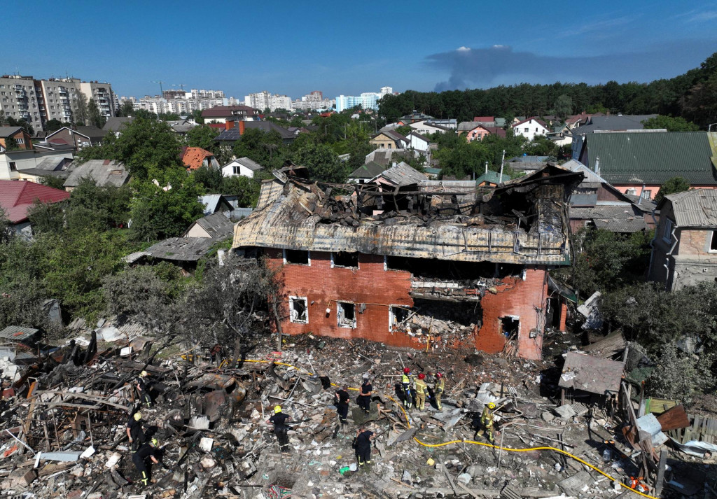 Kyjev po rusk&yacute;ch &uacute;tokoch. FOTO: REUTERS