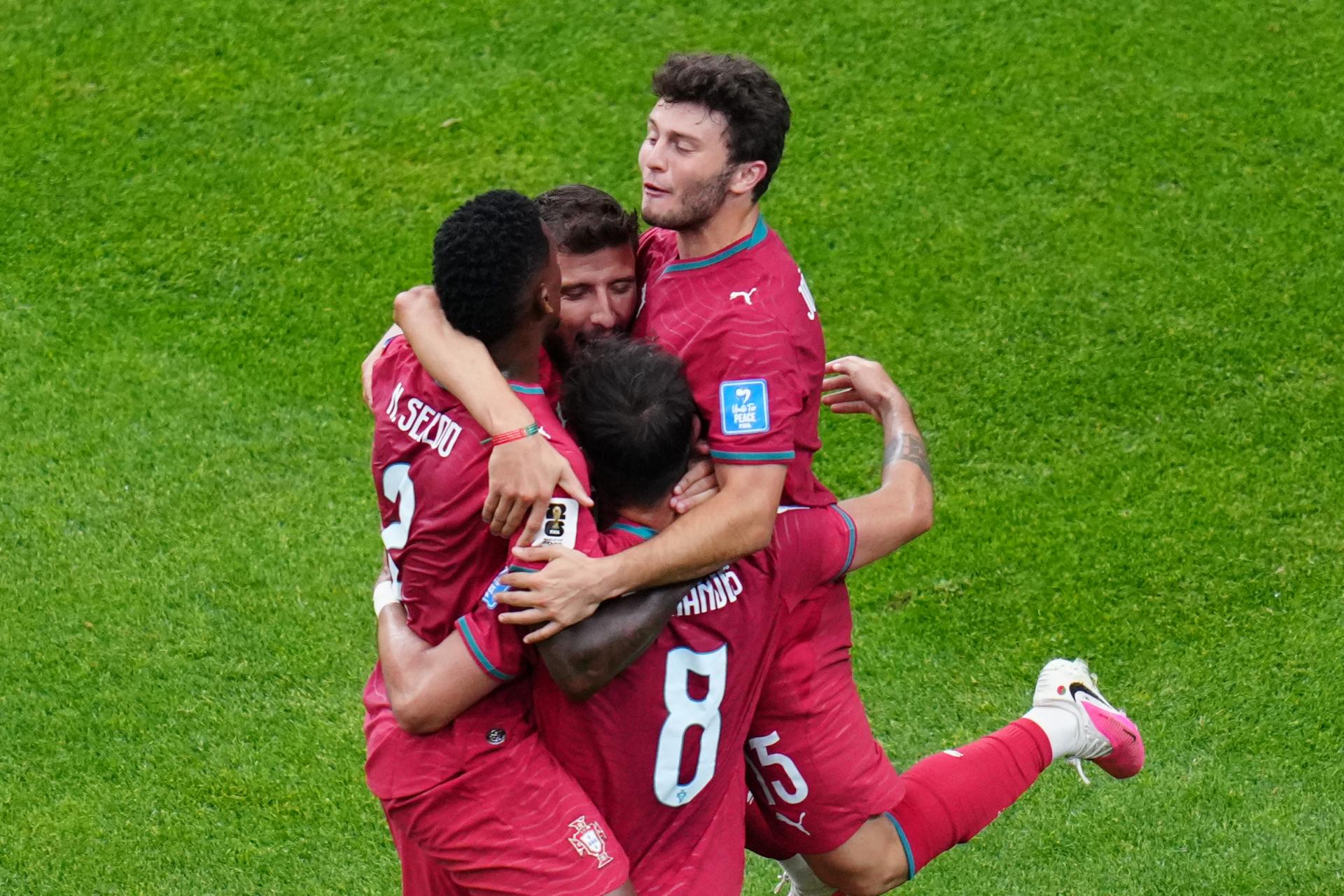 Ms vo futbale 2026 ms vo futbale: portugalci vyradili chorvátov, postúpili do osemfinále 2026 7137619 ms vo futbale 2026 iustitia. Bg iustitia. Bg futbalisti portugalska postúpili do osemfinále na majstrovstvách sveta 2026 v usa, kanade a mexiku. V zápase šestnásťfinále otočili duel proti chorvátsku, ktoré zdolali v toronte 2:1. Vyrovnanie... Ms vo futbale: portugalci vyradili chorvátov, postúpili do osemfinále 2026 2026-07-03 06:10:33 iustitia. Bg spravodlivosť - iustitia. Bg ms vo futbale 2026
