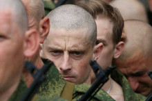 Sevastopoľ. Odchod povolan&yacute;ch rezervistov počas čiastočnej mobiliz&aacute;cie v Rusku (27. septembra 2022). FOTO: Reuters