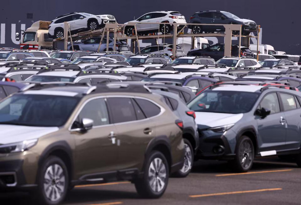 Export &aacute;ut a pr&iacute;slu&scaron;n&yacute;ch komponentov z E&Uacute; do USA klesol minul&yacute; rok o 20,4 percenta. FOTO: Reuters