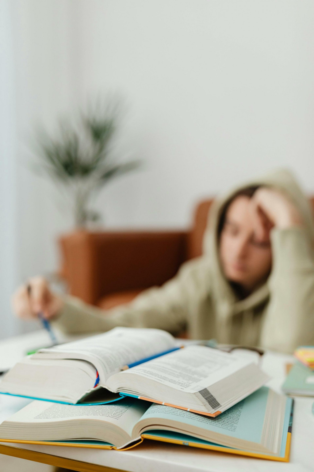 Je d&ocirc;ležit&eacute; spr&aacute;vne definovať hranice medzi prirodzenou potrebou organizmu regenerovať sa, lenivosťou a samotnou prokrastin&aacute;ciou. FOTO: pexels/Karola G