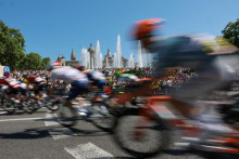 Pondelňaj&scaron;ia trasa povedie zo &scaron;panielskeho mesta Granollers do lyžiarskeho strediska Les Angles na franc&uacute;zskej strane Pyrenej&iacute; a meria 195,9 km. FOTO: REUTERS